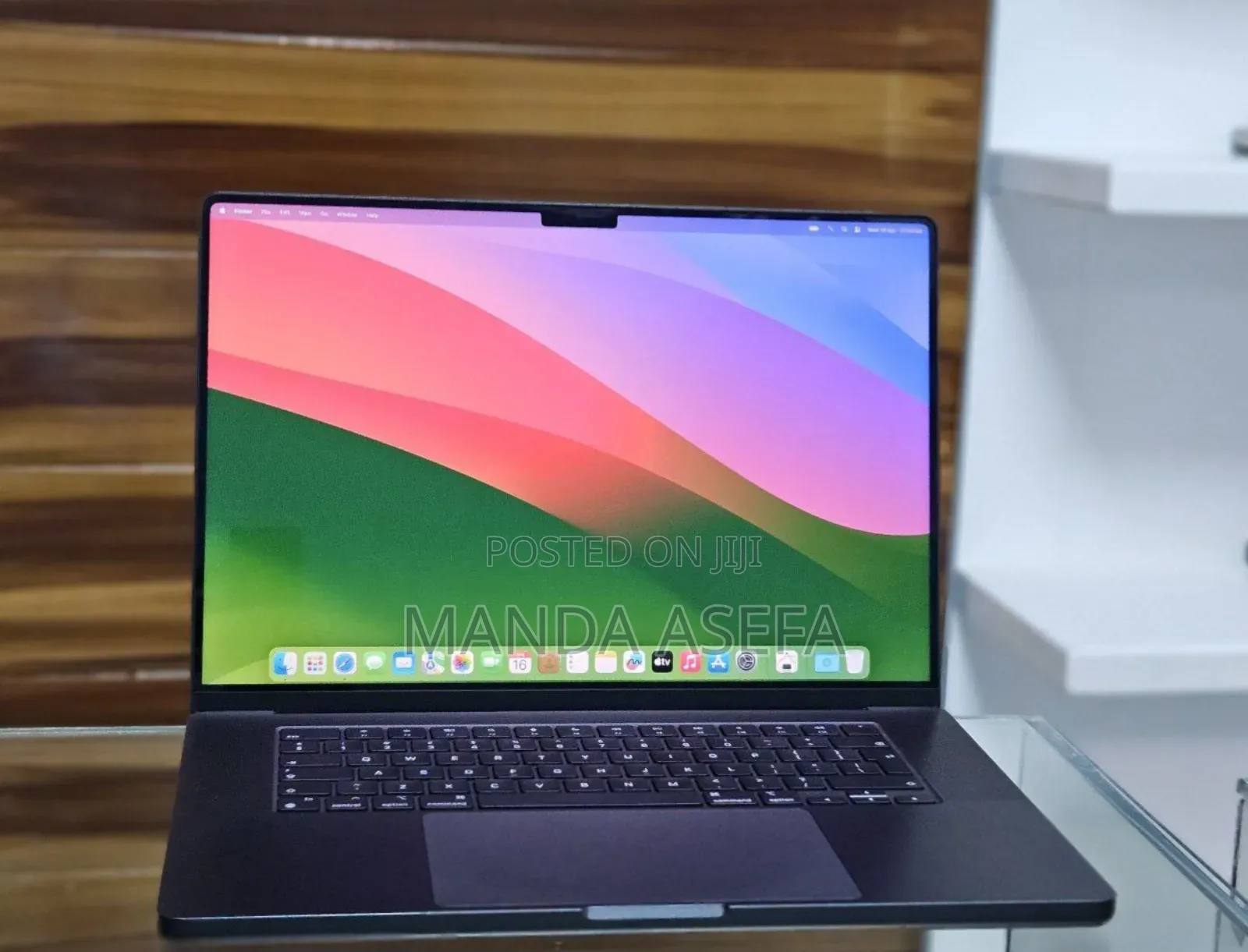 New Laptop Apple MacBook Pro 18GB Apple M3 SSD 512GB