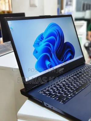 New Laptop Lenovo Legion 5 8GB AMD Ryzen 5 SSD 256GB