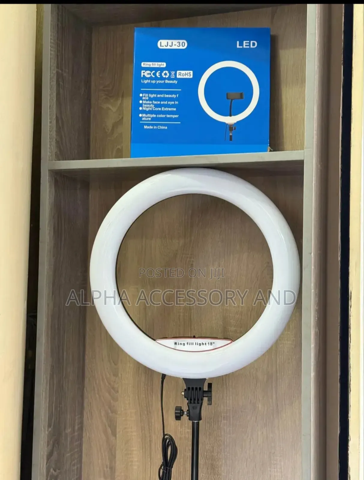 18 Inch Ring Light With Phone Holder