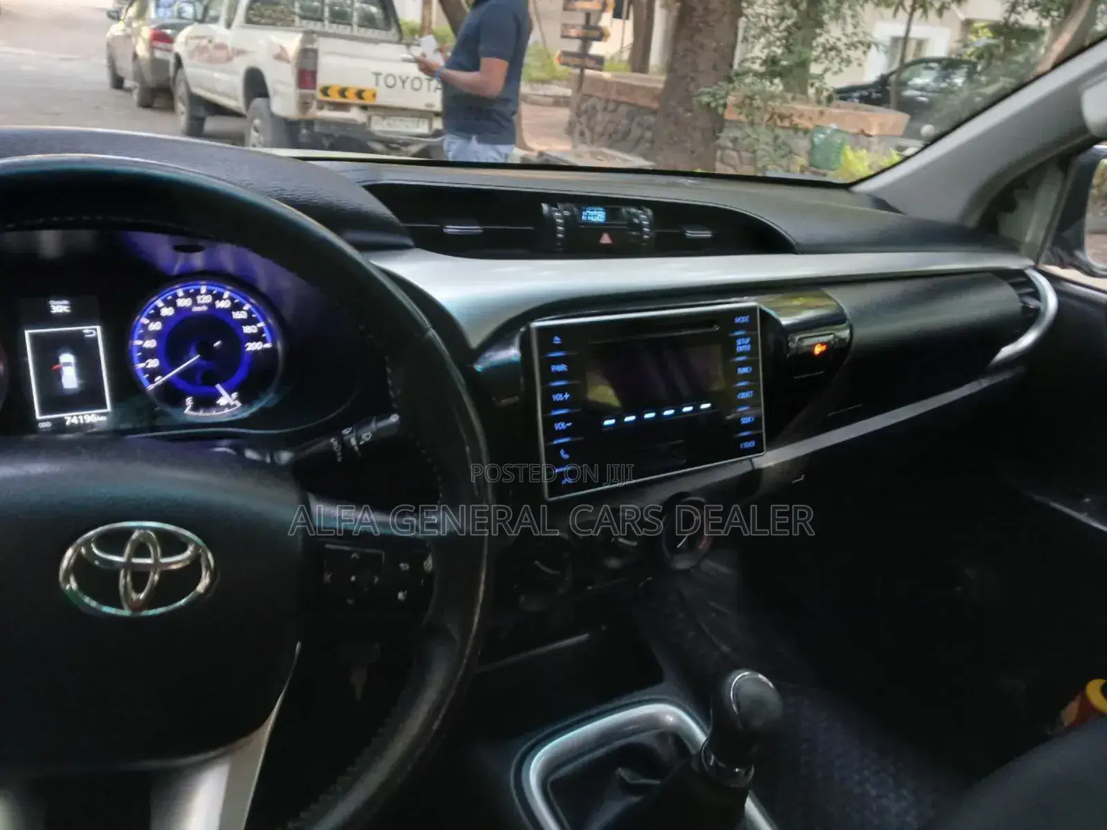 Toyota Hilux 2016 White