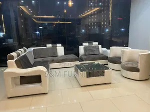 Well-Organised Sofa Set With Durability.