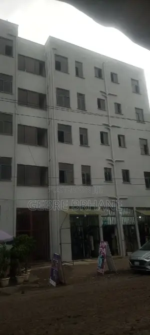 3bdrm Apartment in Apartment, Yeka for rent