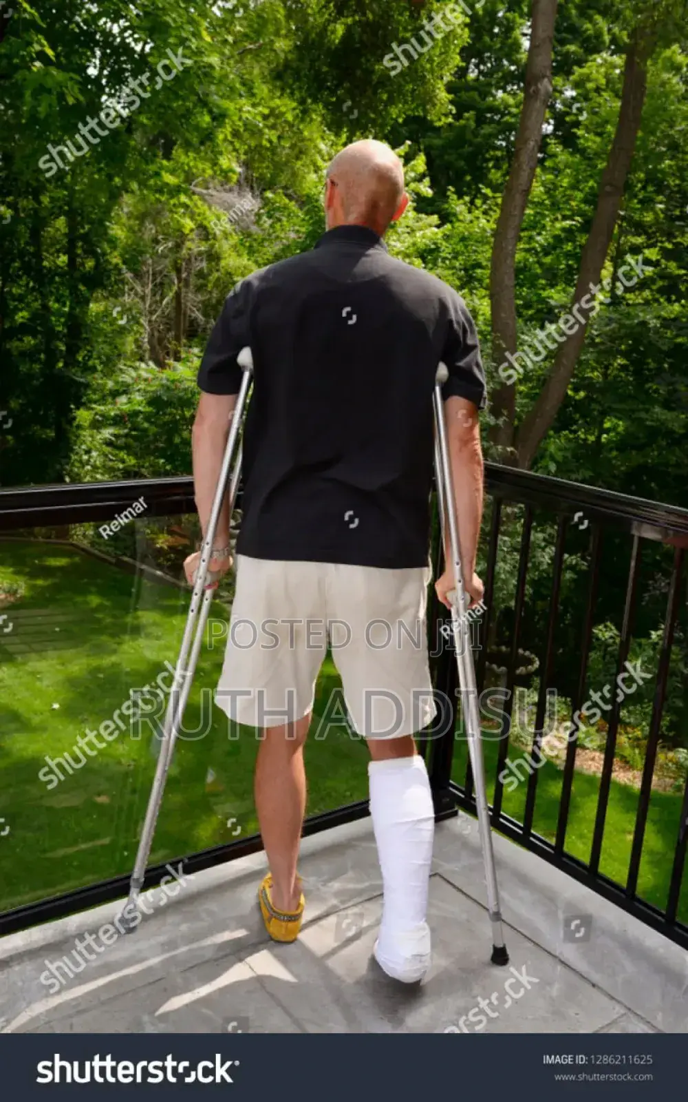 Crutches32crutches89crutches33crutches31crutches22crutches