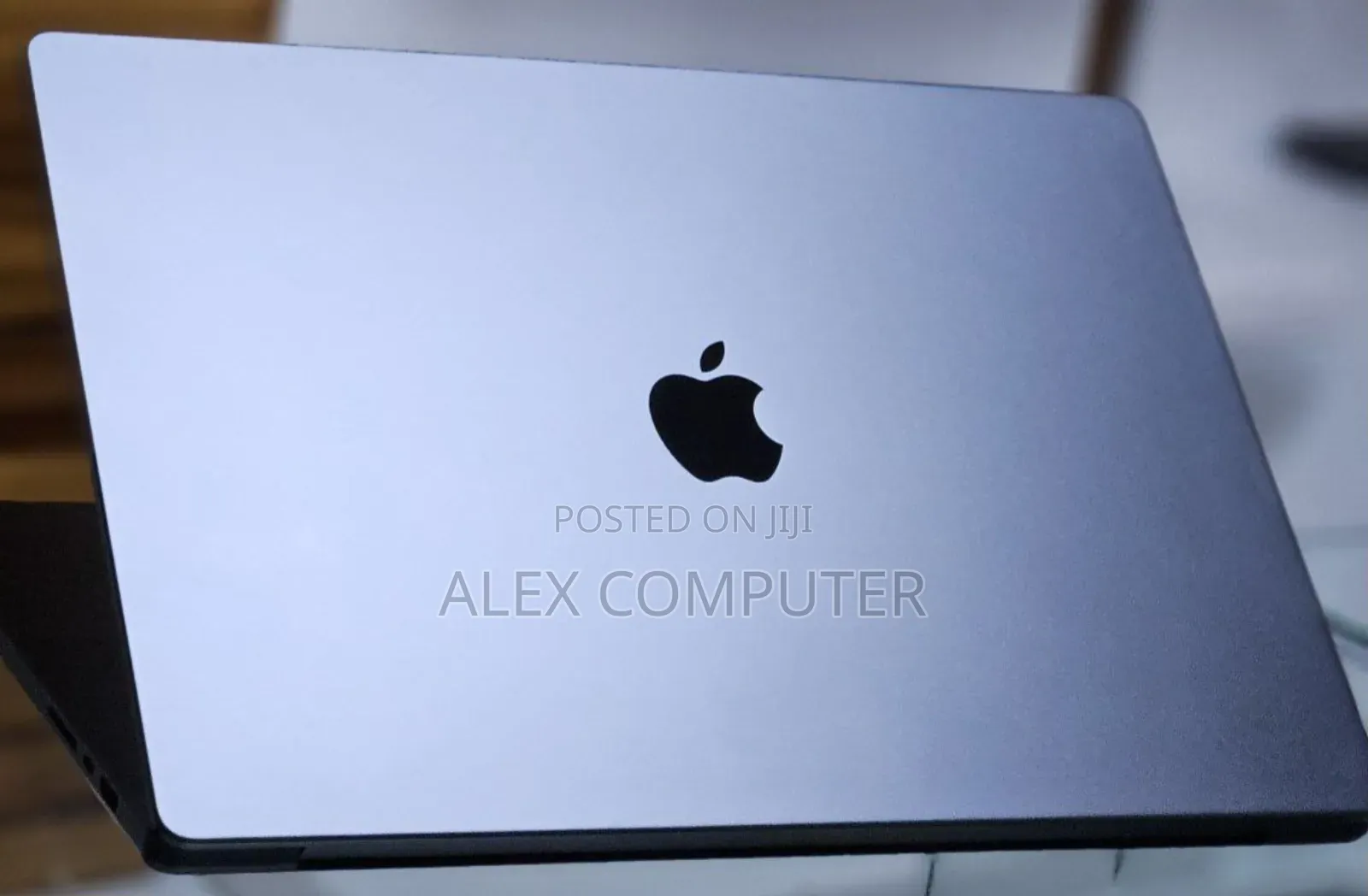 New Apple MacBook Pro 2023 M3 Pro 16-Inch 18GB Apple M3 SSD 512GB