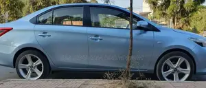 Toyota Yaris 2015 Blue