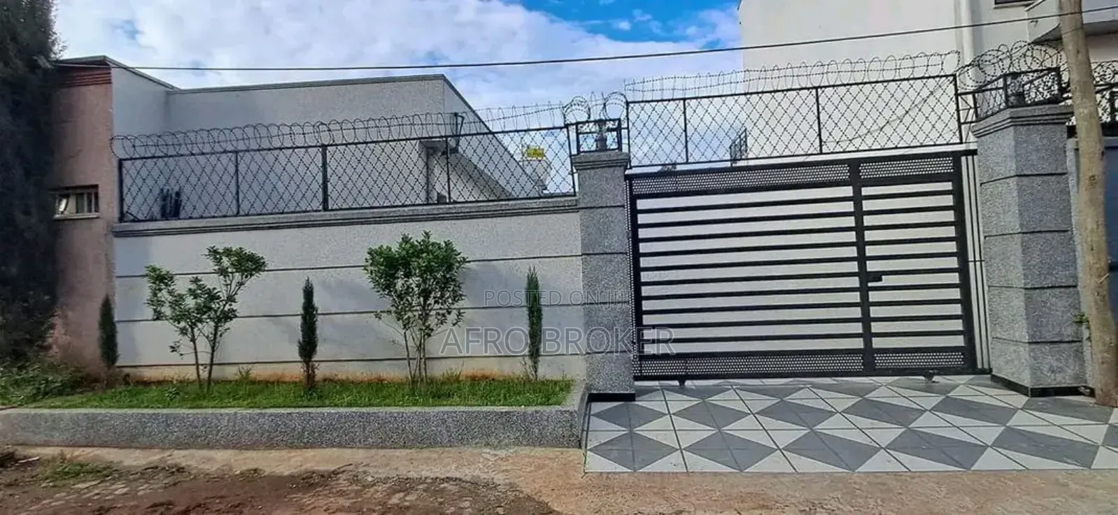 Furnished 5bdrm House in Jemo Anbesa Garaj, Nifas Silk-Lafto for sale