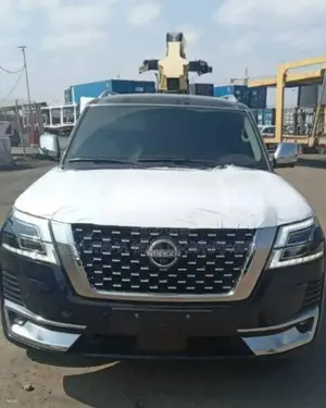 Photo - Nissan Patrol 2021 Green