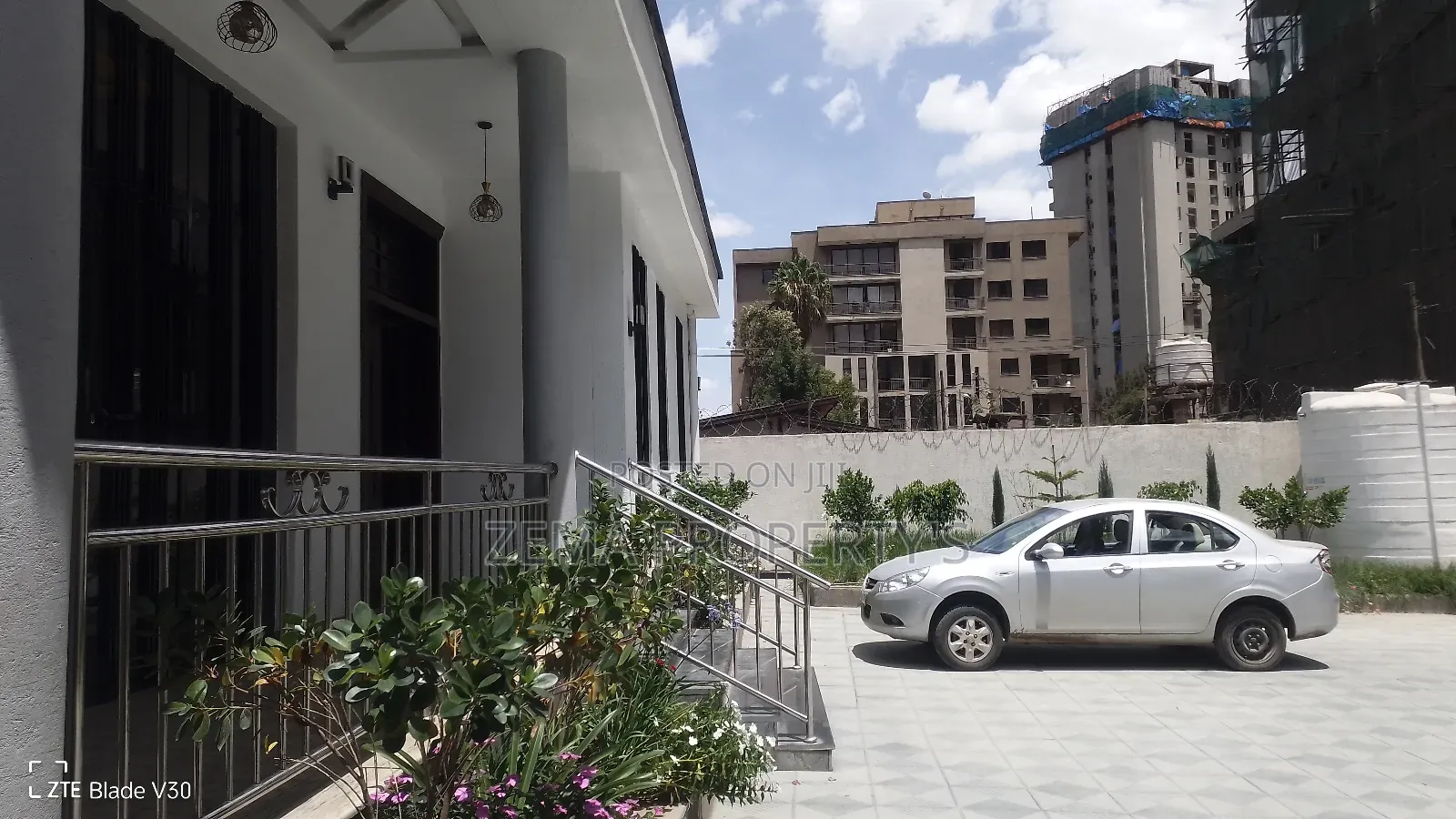 3bdrm Villa in Zema, Bole for rent