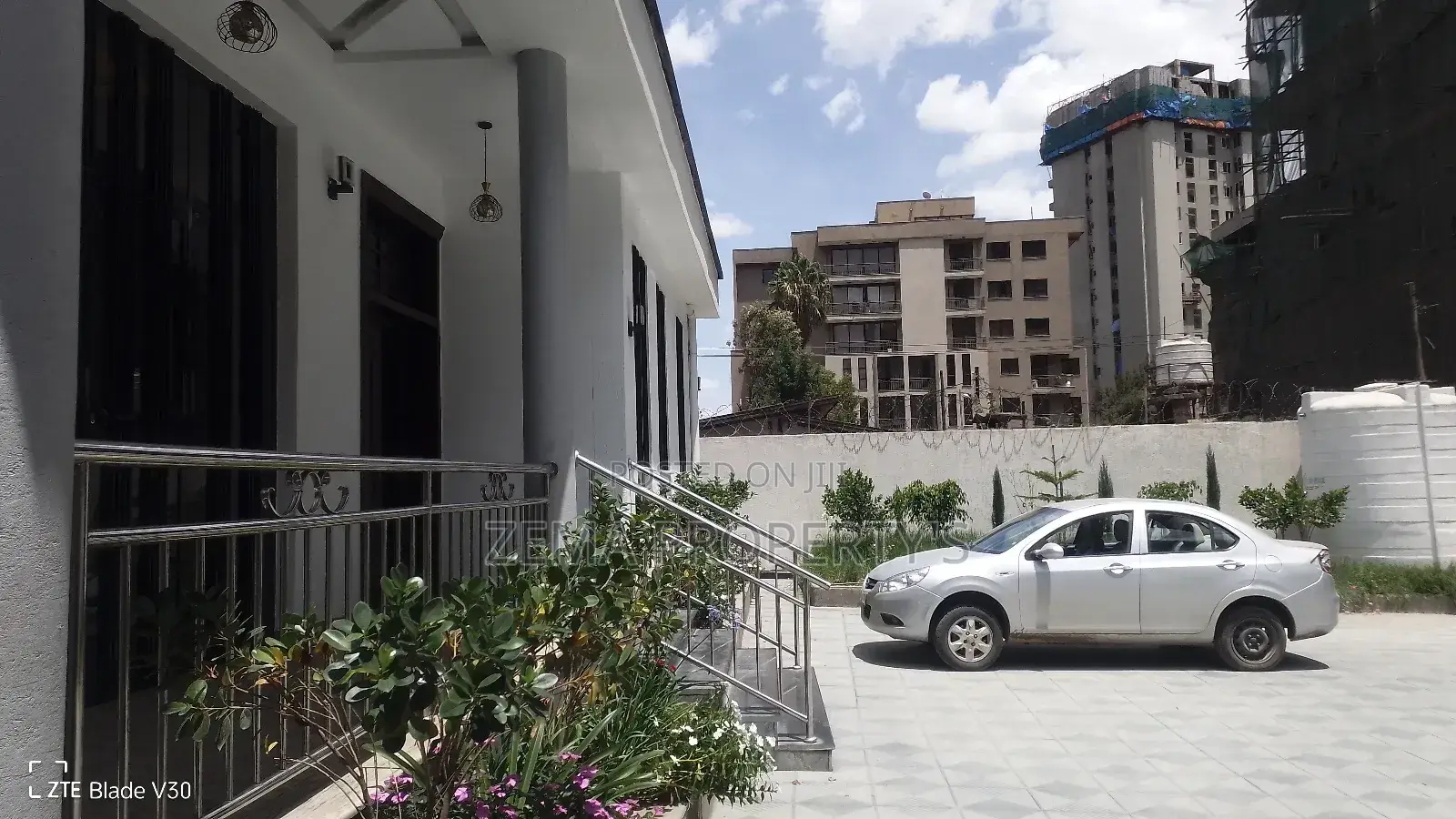 3bdrm Villa in Zema, Bole for rent