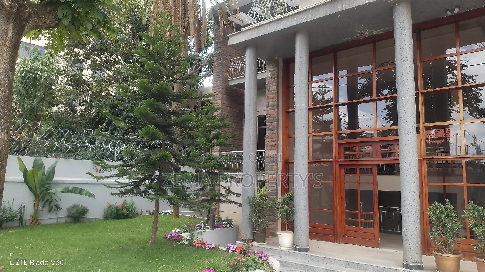 6bdrm House in Bole for rent