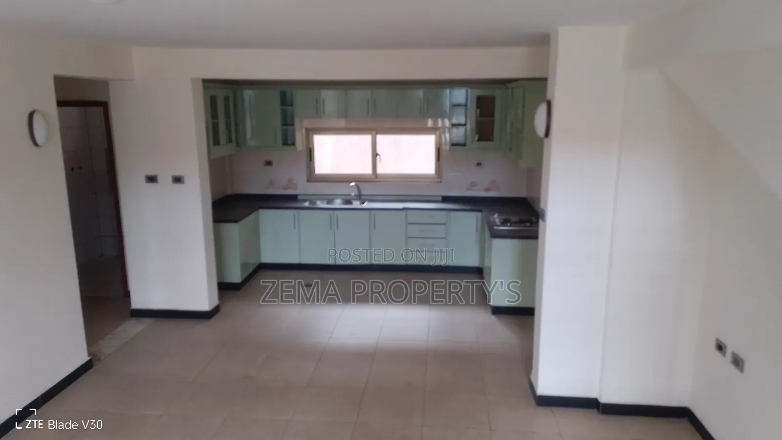6bdrm House in Bole for rent