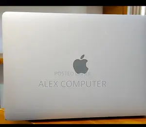 New Laptop Apple MacBook Pro 2022 M2 8GB Apple M2 SSD 256GB