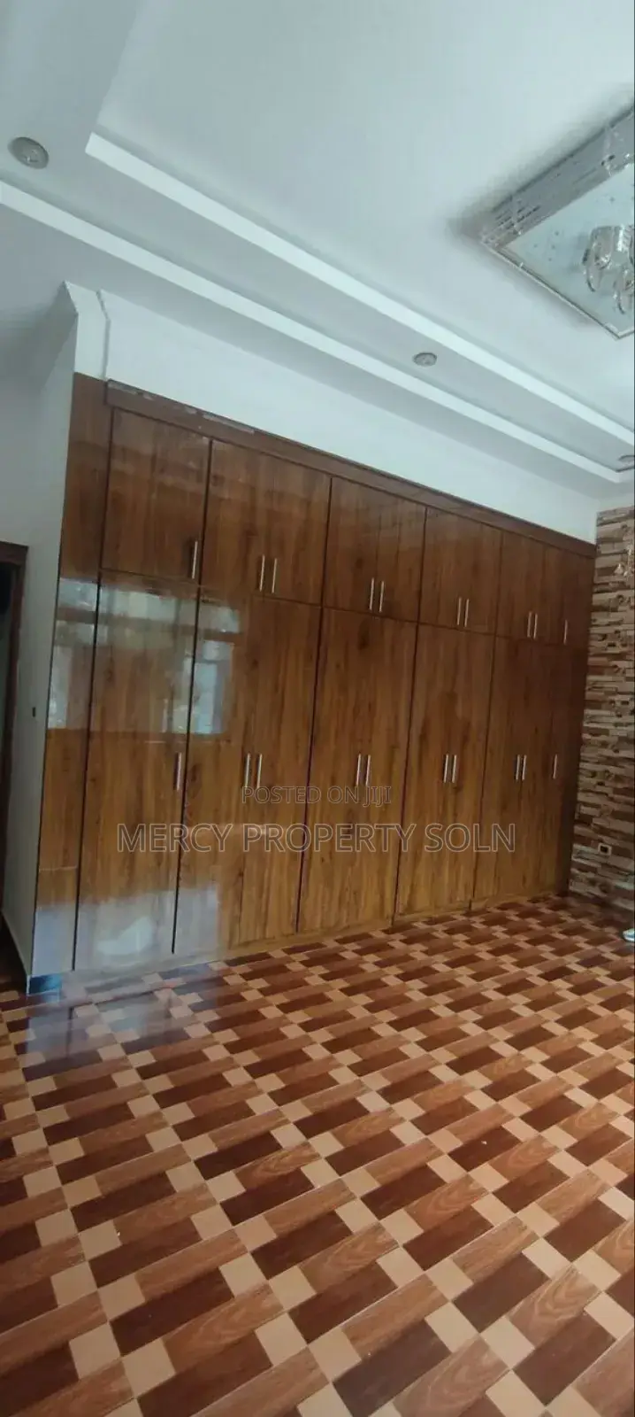 Furnished 6bdrm House in Bole for sale
