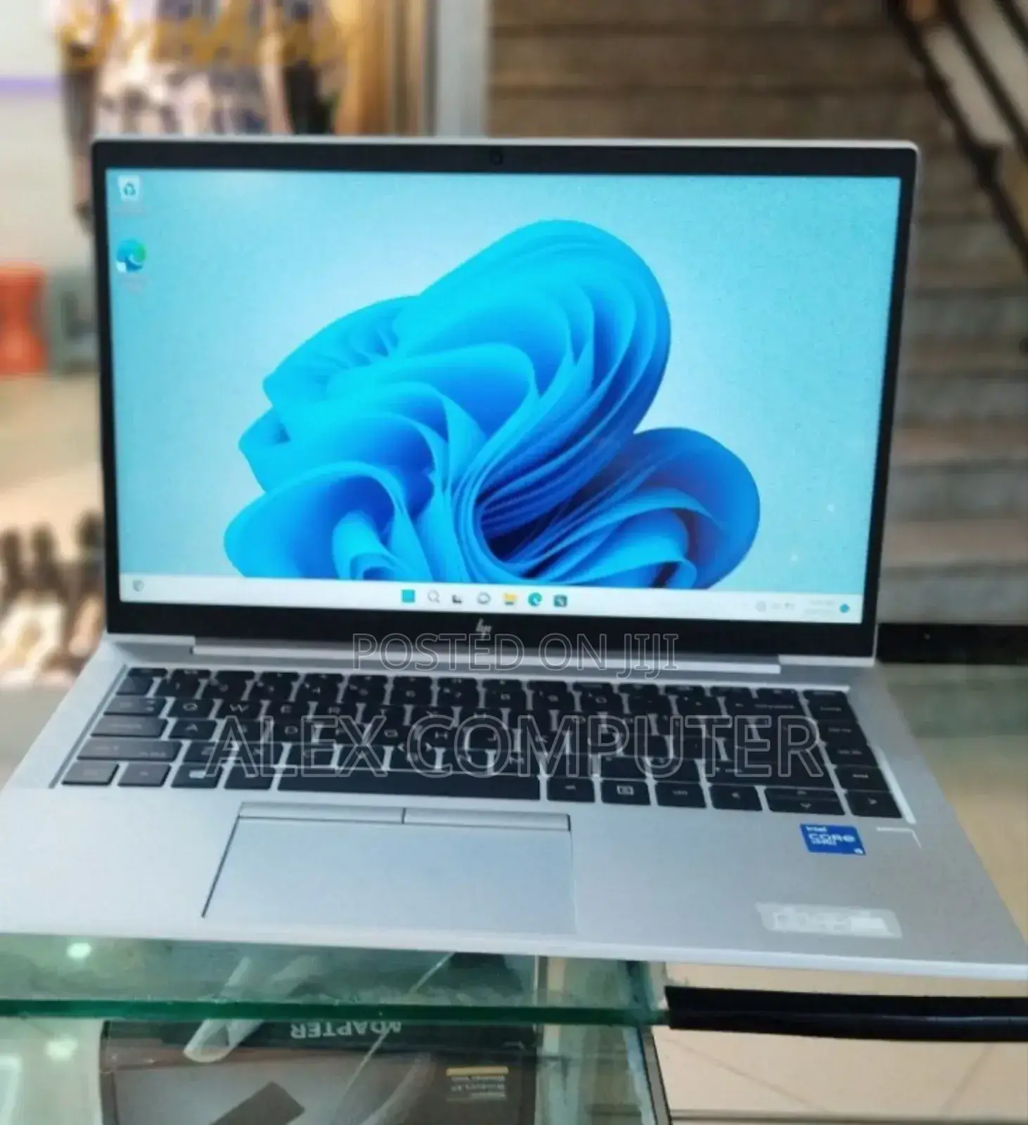 New Laptop HP EliteBook 840 G8 16GB Intel Core I5 SSD 512GB