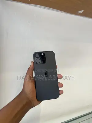 Photo - Apple iPhone 16 Pro Max 256 GB Black