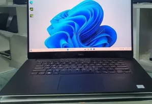 New Laptop Dell XPS 15 16GB Intel Core i7 SSD 512GB