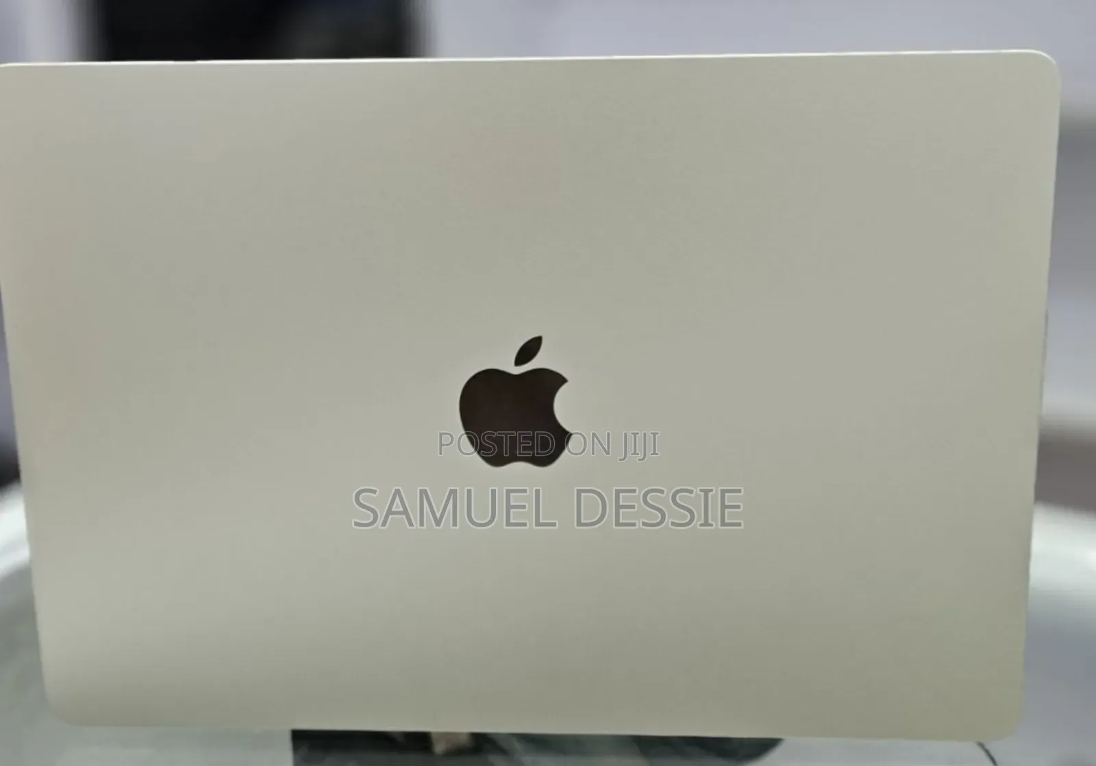 New Laptop Apple MacBook Air 2024 M3 15-Inch 8GB Apple M3 SSD 256GB