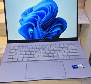 New Laptop Asus Zenbook Flip 13 UX363 16GB Intel Core I7 SSD 1T