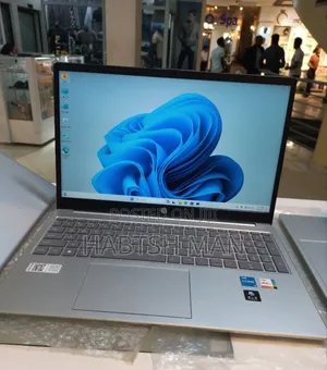 New Laptop HP Stream Notebook 16GB Intel Core I7 SSD 512GB