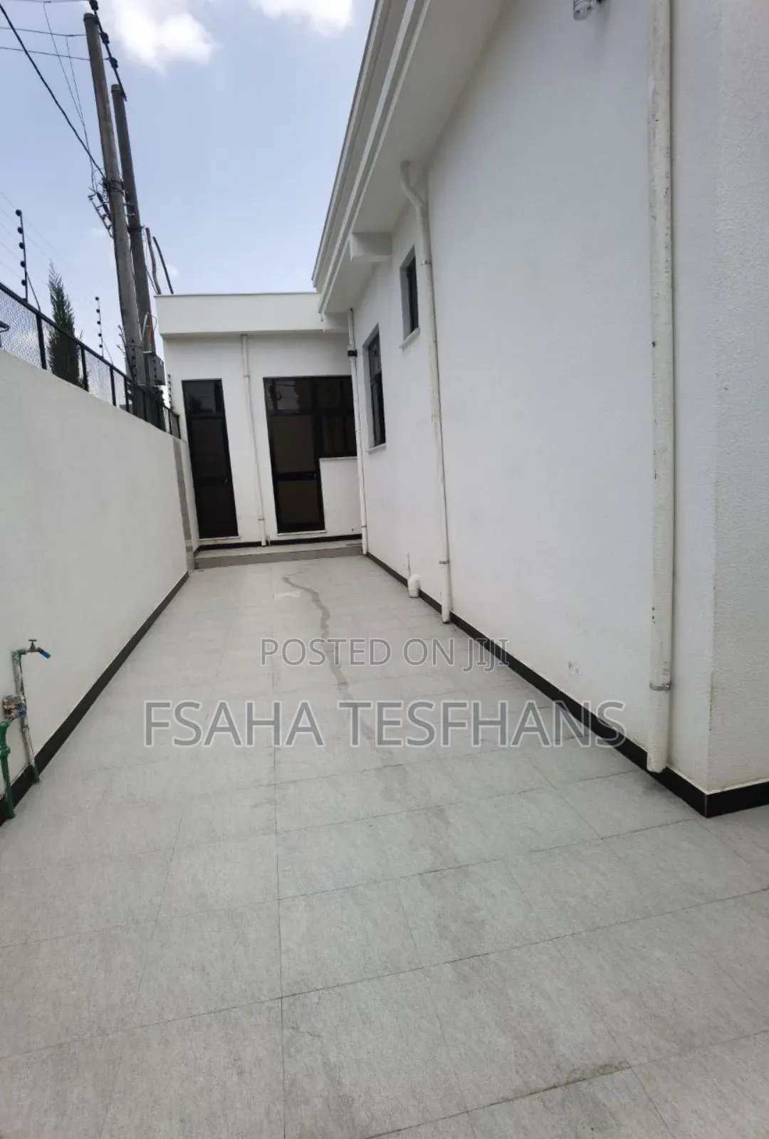 5bdrm Villa in House, Bole for rent