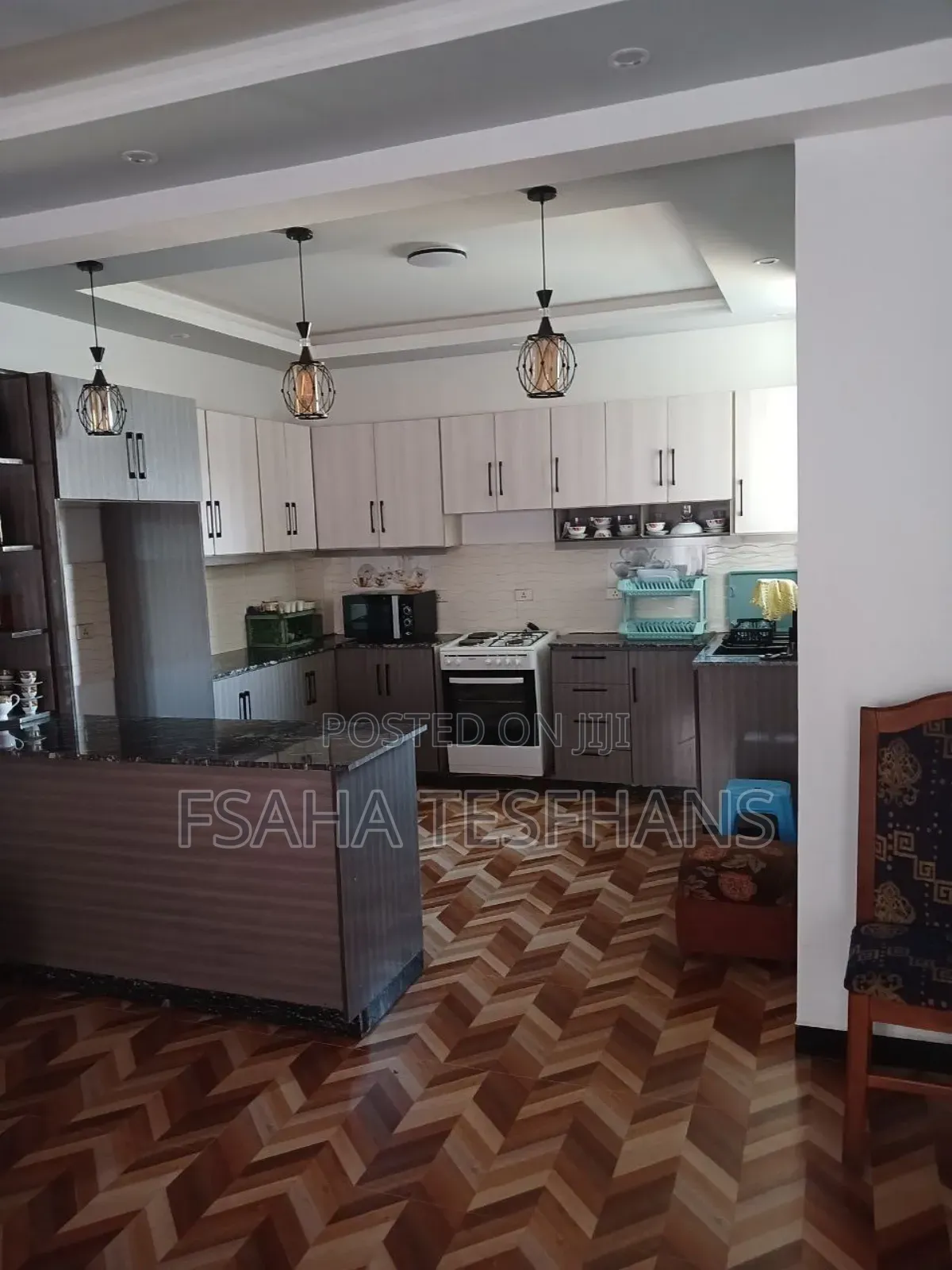 Furnished 5bdrm House in House G+2, Bole for rent