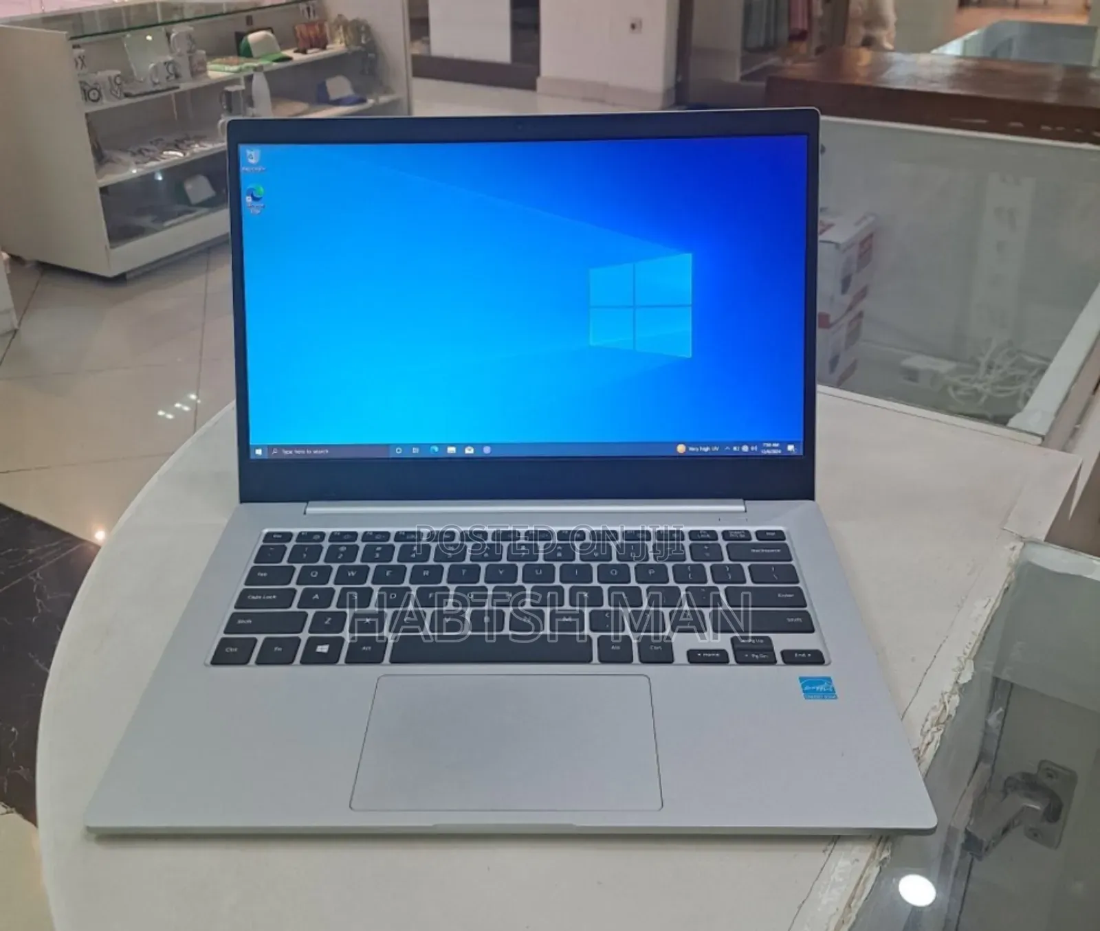 New Laptop Samsung Galaxy Book 2 4GB Intel Pentium SSD 128GB