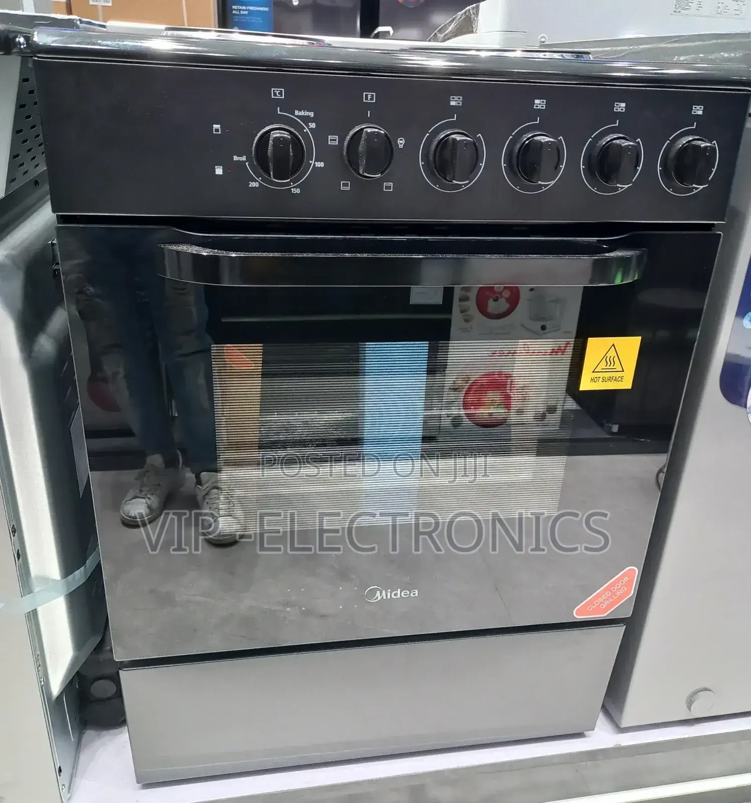 Midea Oven 60cm by 60cm Freestanding Oven