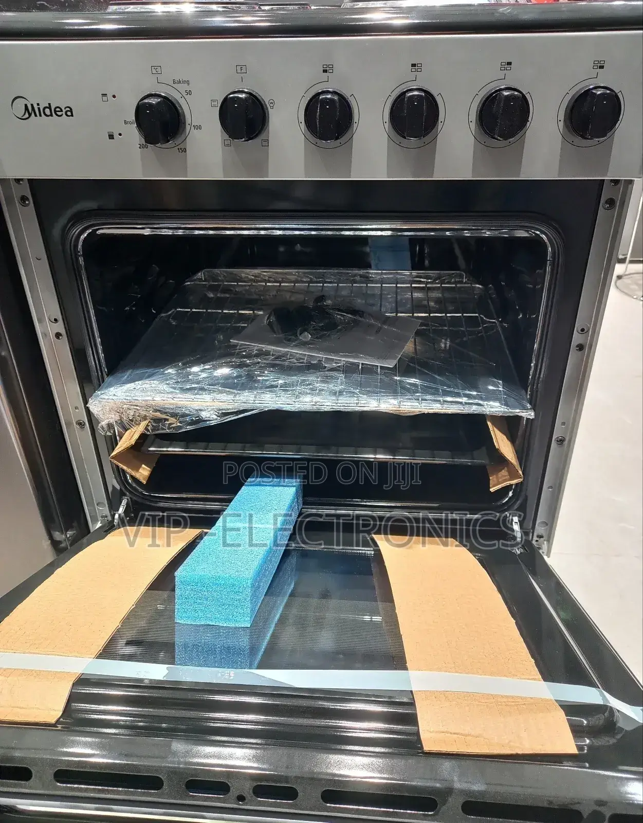 Midea Oven 60cm by 60cm Freestanding Oven