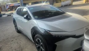 Photo - Toyota bZ4X 2023 White