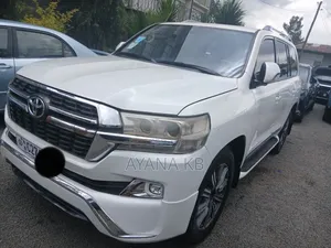 Toyota Land Cruiser 2012 White