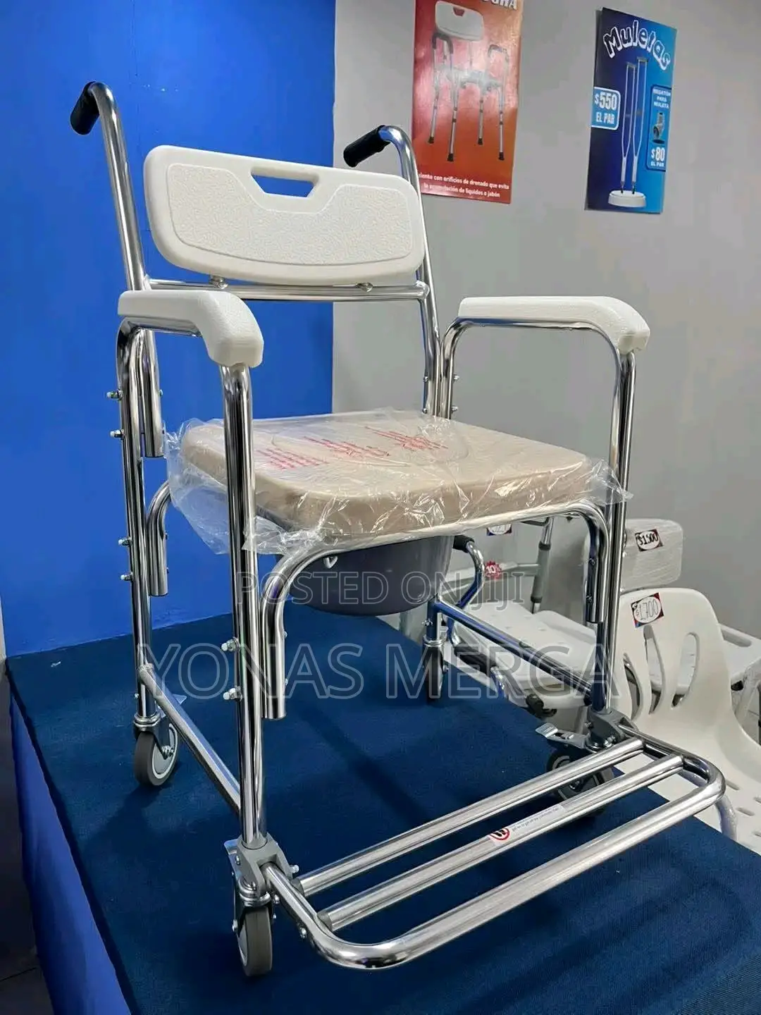 Toilet Chair፱愢rust-Resistant Ideal for Use in the Shower.
