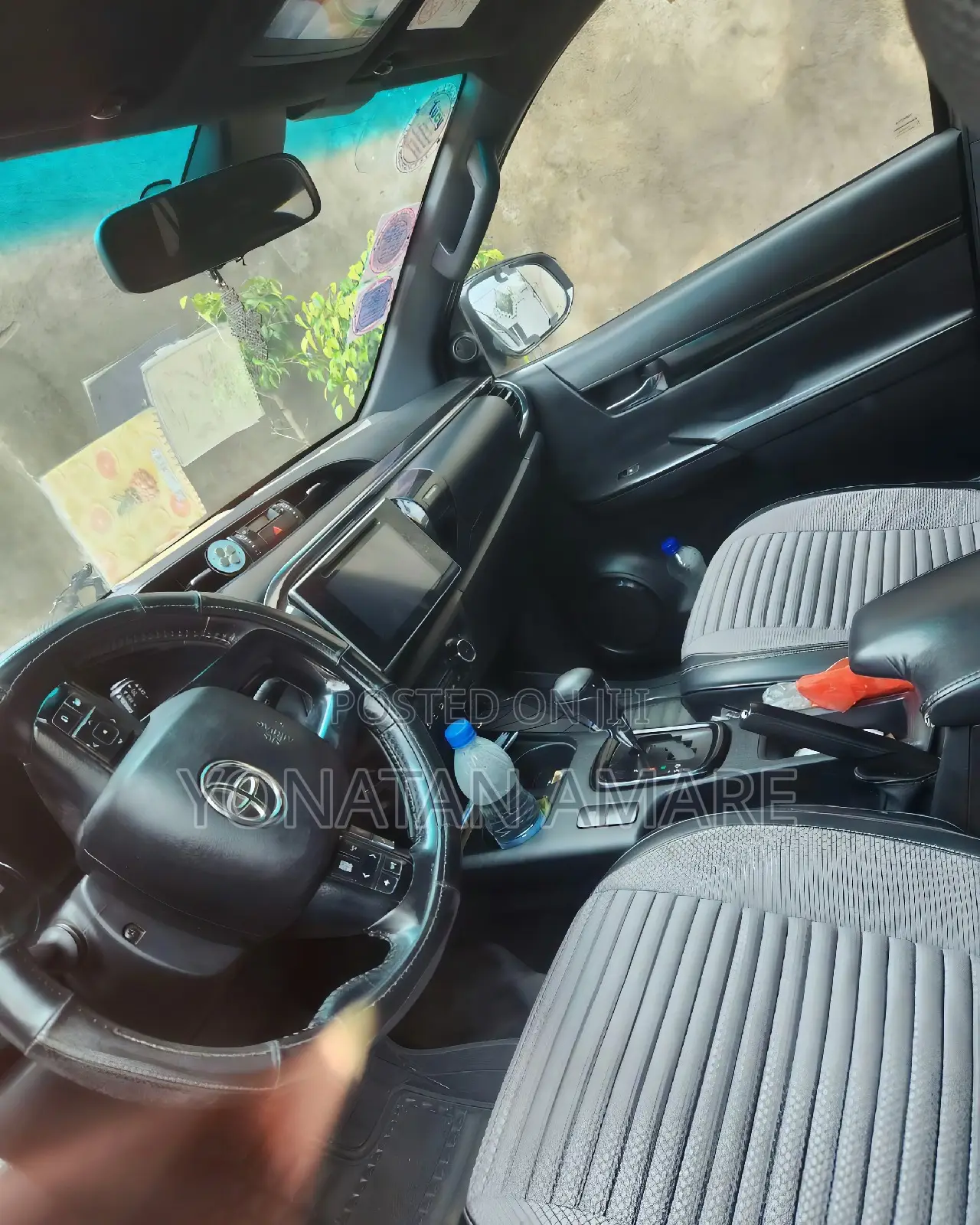 Toyota Hilux 2020 Gold
