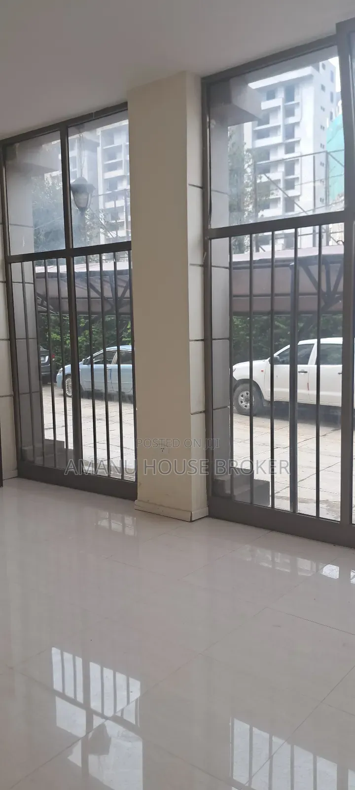 አስቸኳይ የሚሸጥ ለሱፐር ማርኬት እና ለቢሮ የሚሆን 102sqm ወሎ ሰፈር