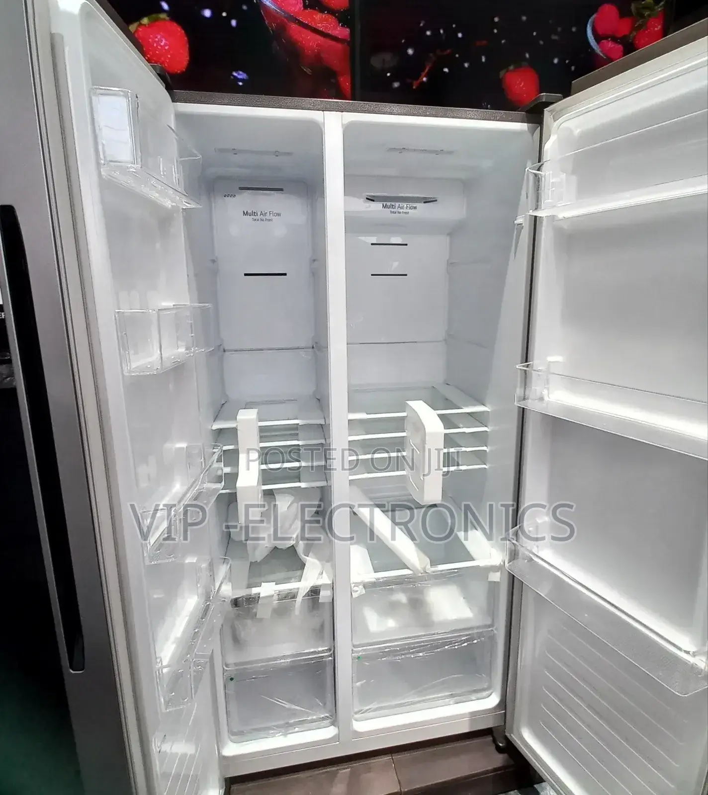 Lg Refrigerator 600 Side by Side