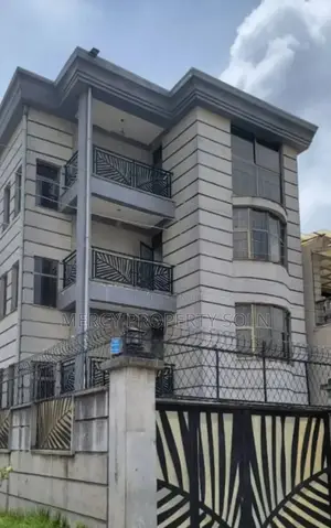 8bdrm House in Bole for sale