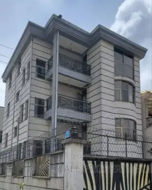 8bdrm House in Bole for sale