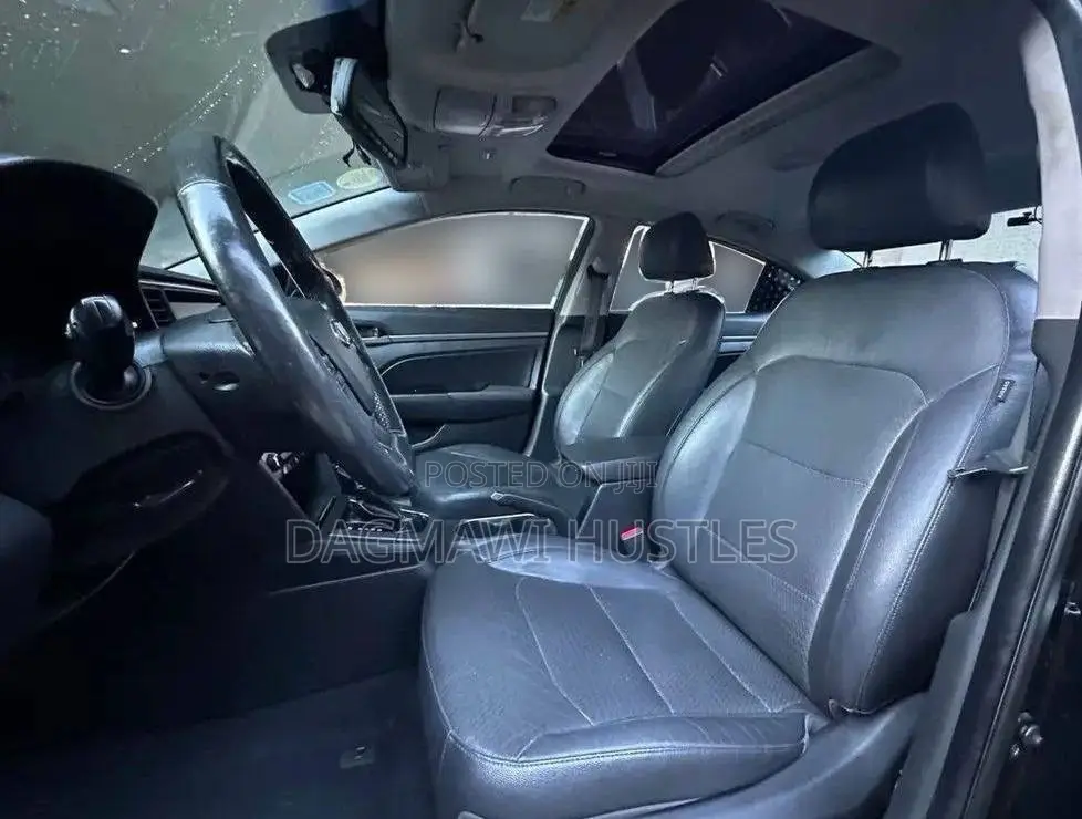 Hyundai Avante 2017 Black