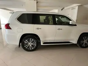 Lexus LX 2021 White