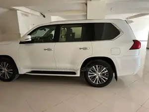 Lexus LX 2021 White