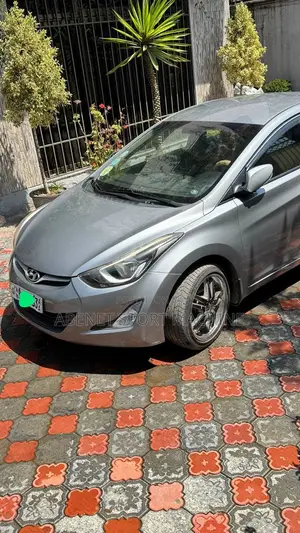 Hyundai Elantra SE 4dr Sedan (1.8L 4cyl 6M) 2015 Silver