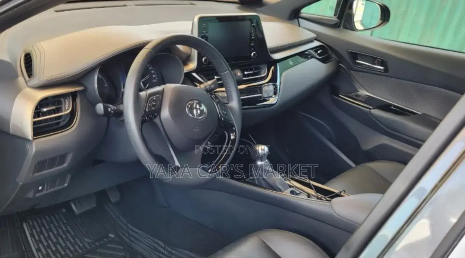 Toyota C-HR 2024 Gray