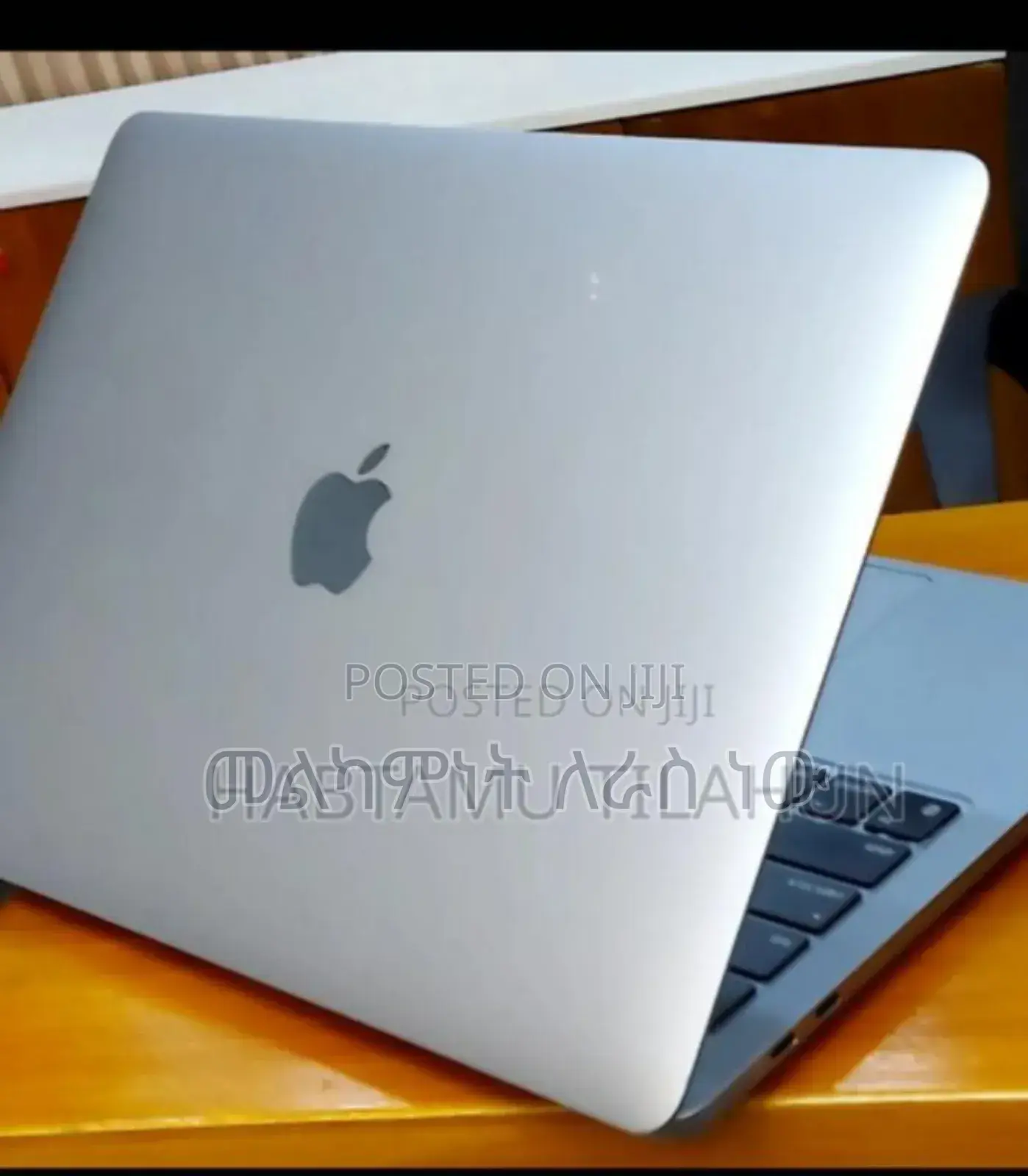 New Laptop Apple MacBook Pro 2022 M2 8GB Apple M2 SSD 256GB