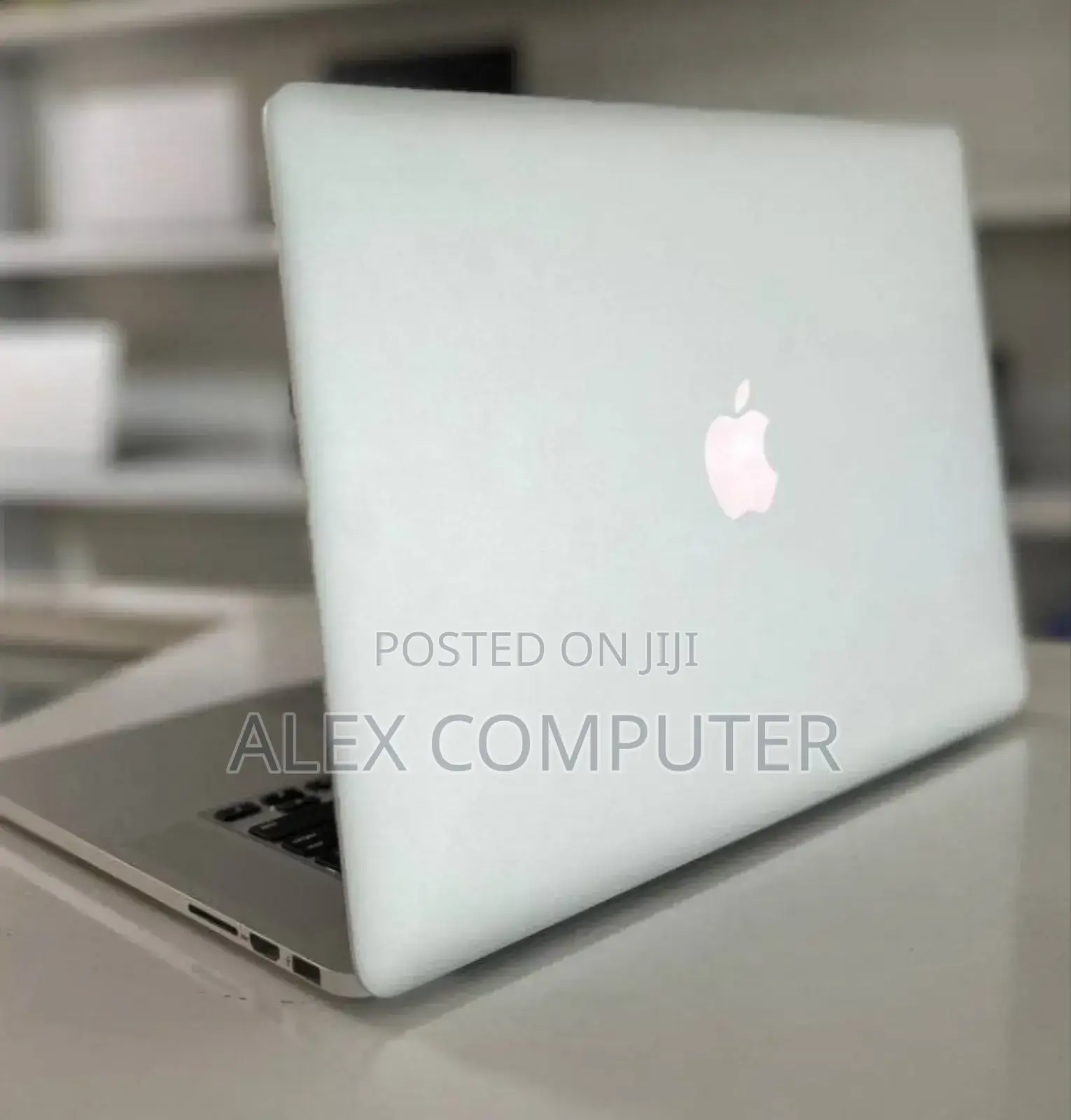 New Laptop Apple MacBook Pro 2015 16GB Intel Core I7 SSD 256GB