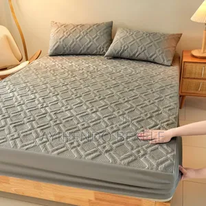 ዉሀ የማያስገ ባየፍራሽ ልብስ (Waterproof Matress Cover)