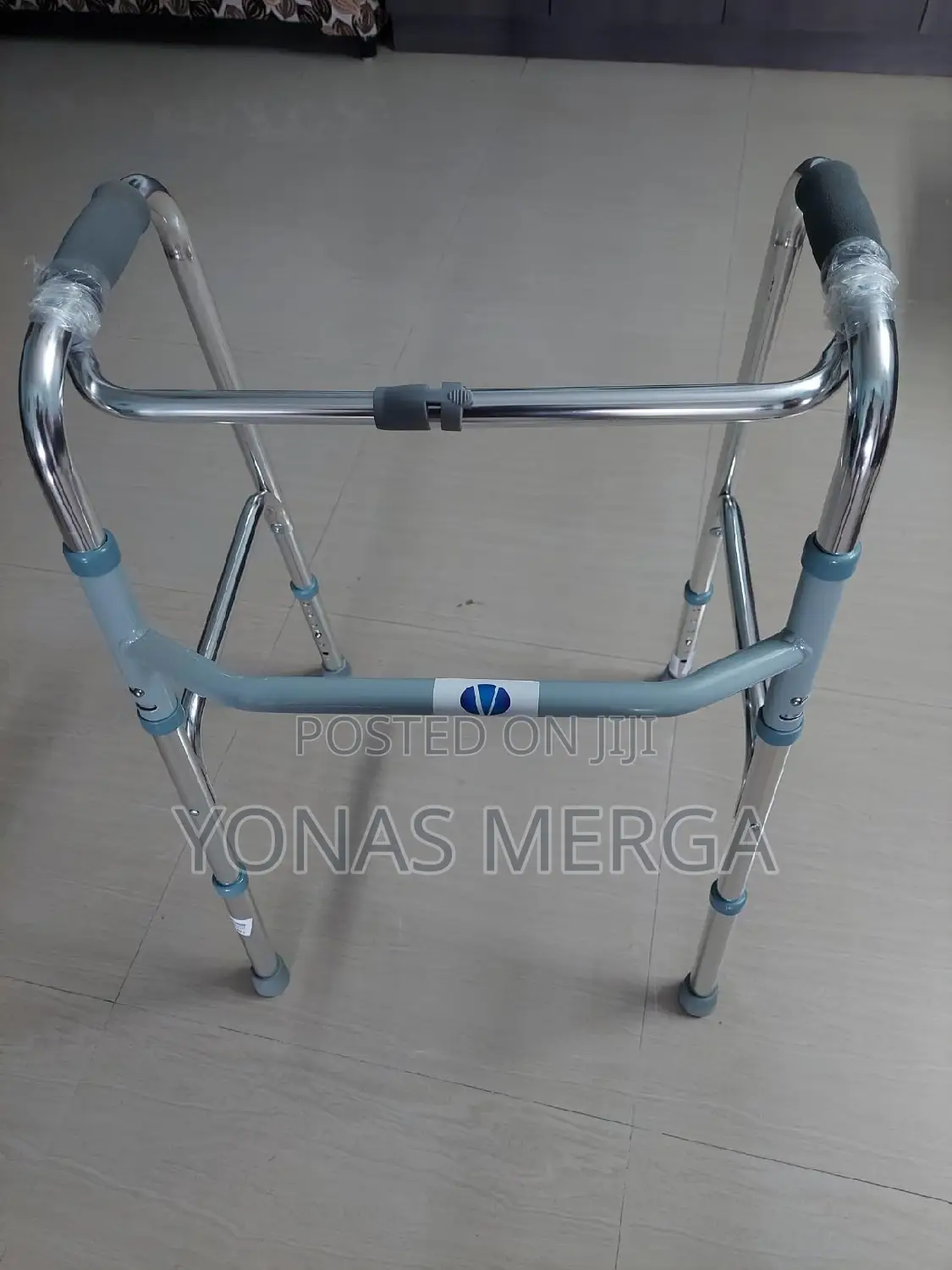 Alluminium Walker፭弦taiwan Adjustable Adult Medical Walker