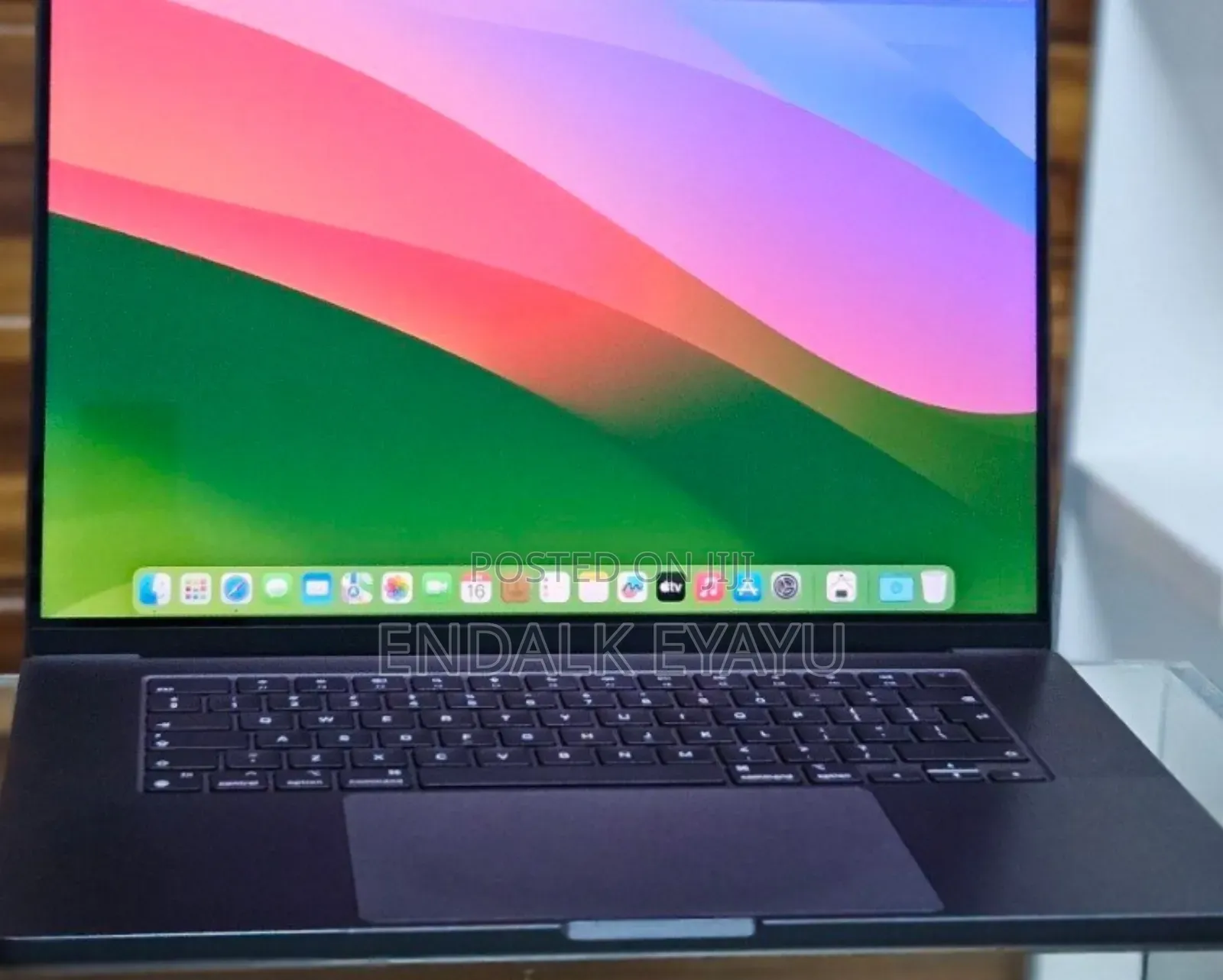 New Laptop Apple MacBook Pro 2023 M3 Pro 16-Inch 18GB SSD 512GB