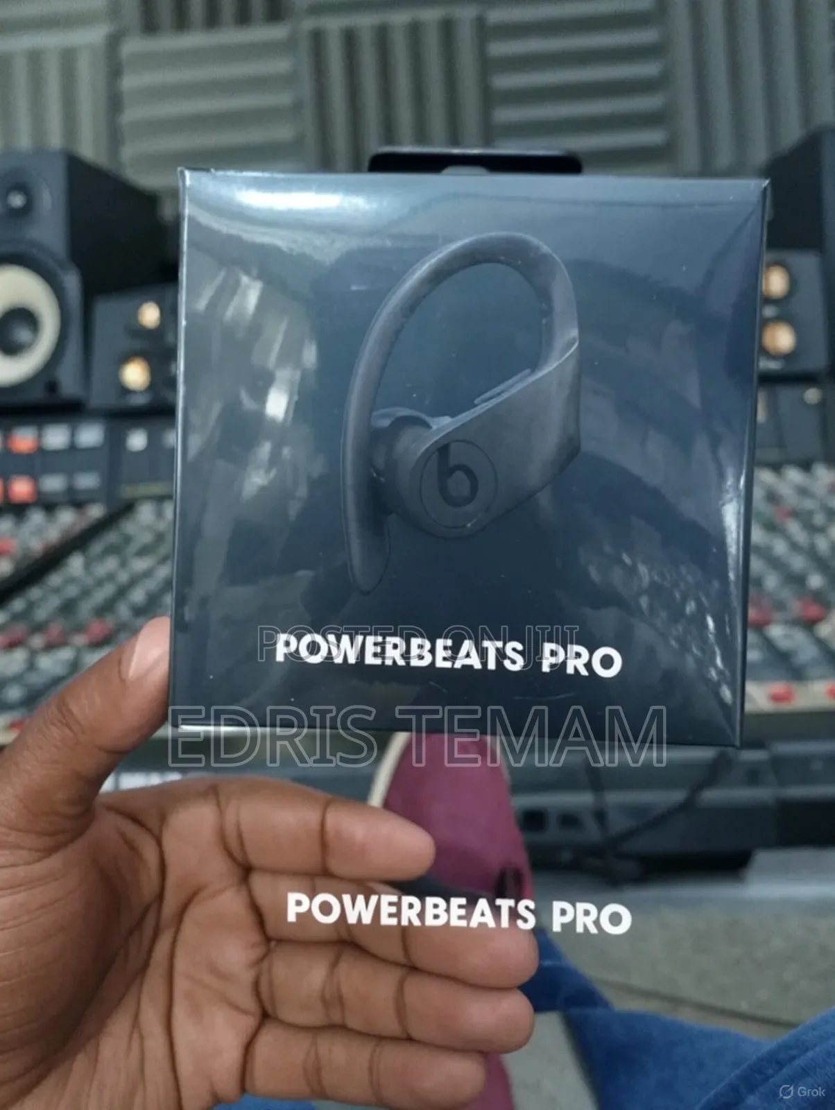 Powerbeats Pro by Beats : Secure Fit Audio