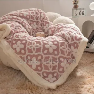 Europe Standard Throw Blankets