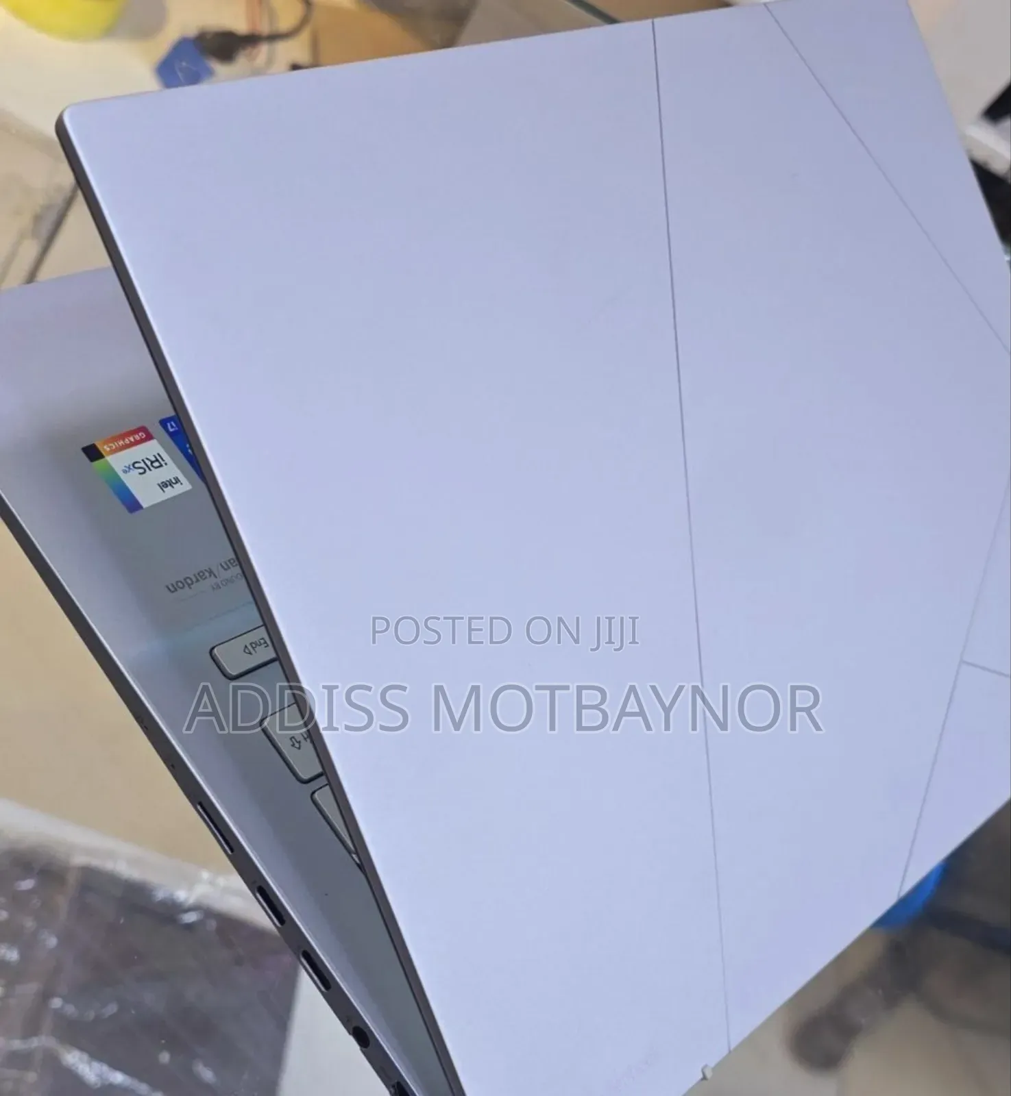 New Laptop Asus ZenBook 13 UX331UN 16GB Intel Core I7 SSD 1T