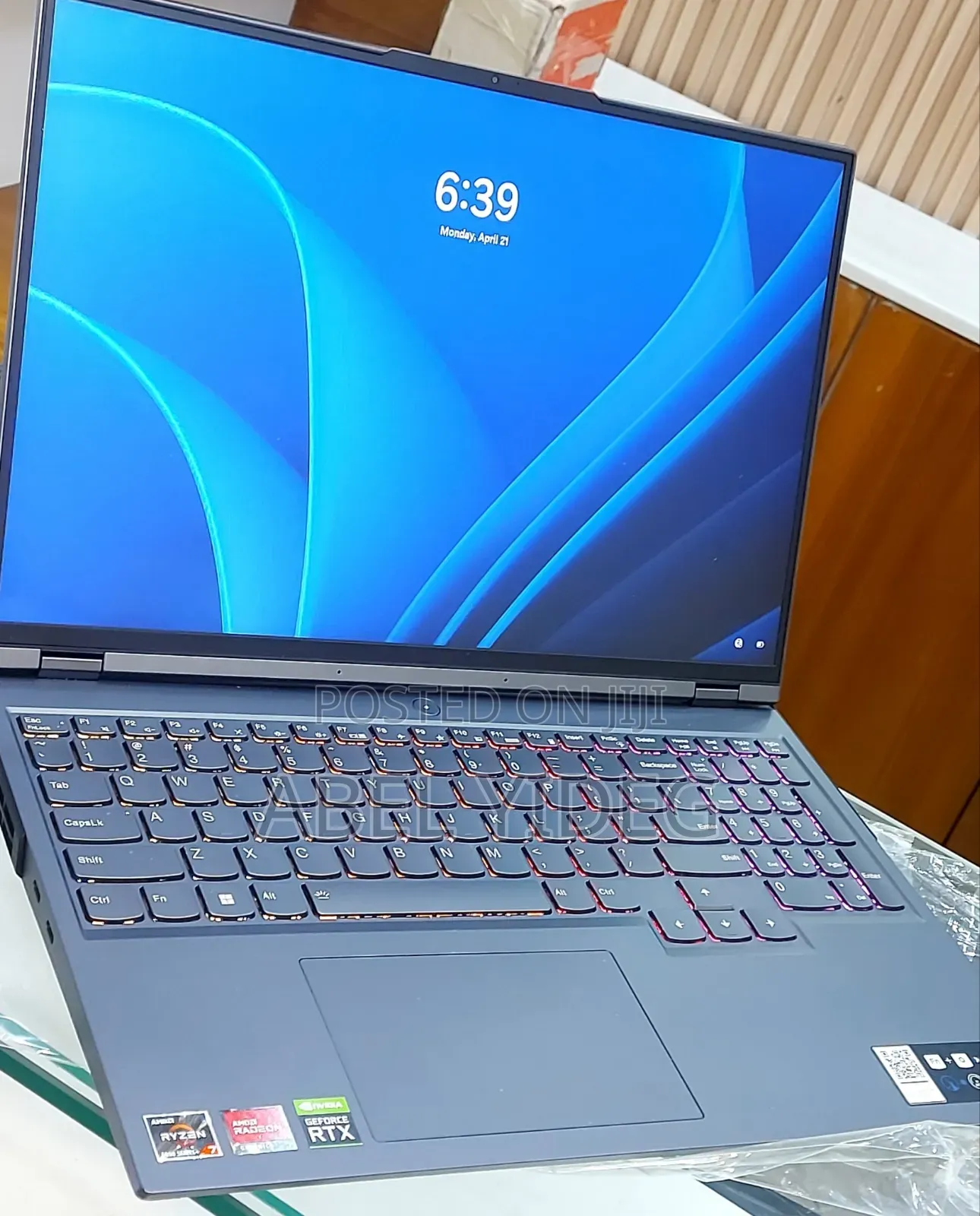 New Laptop Lenovo Legion 5 8GB AMD Ryzen 7 SSD 512GB